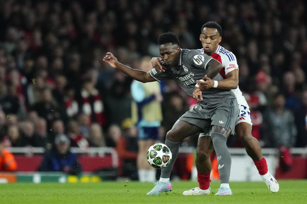 出极高的比 出极高的比